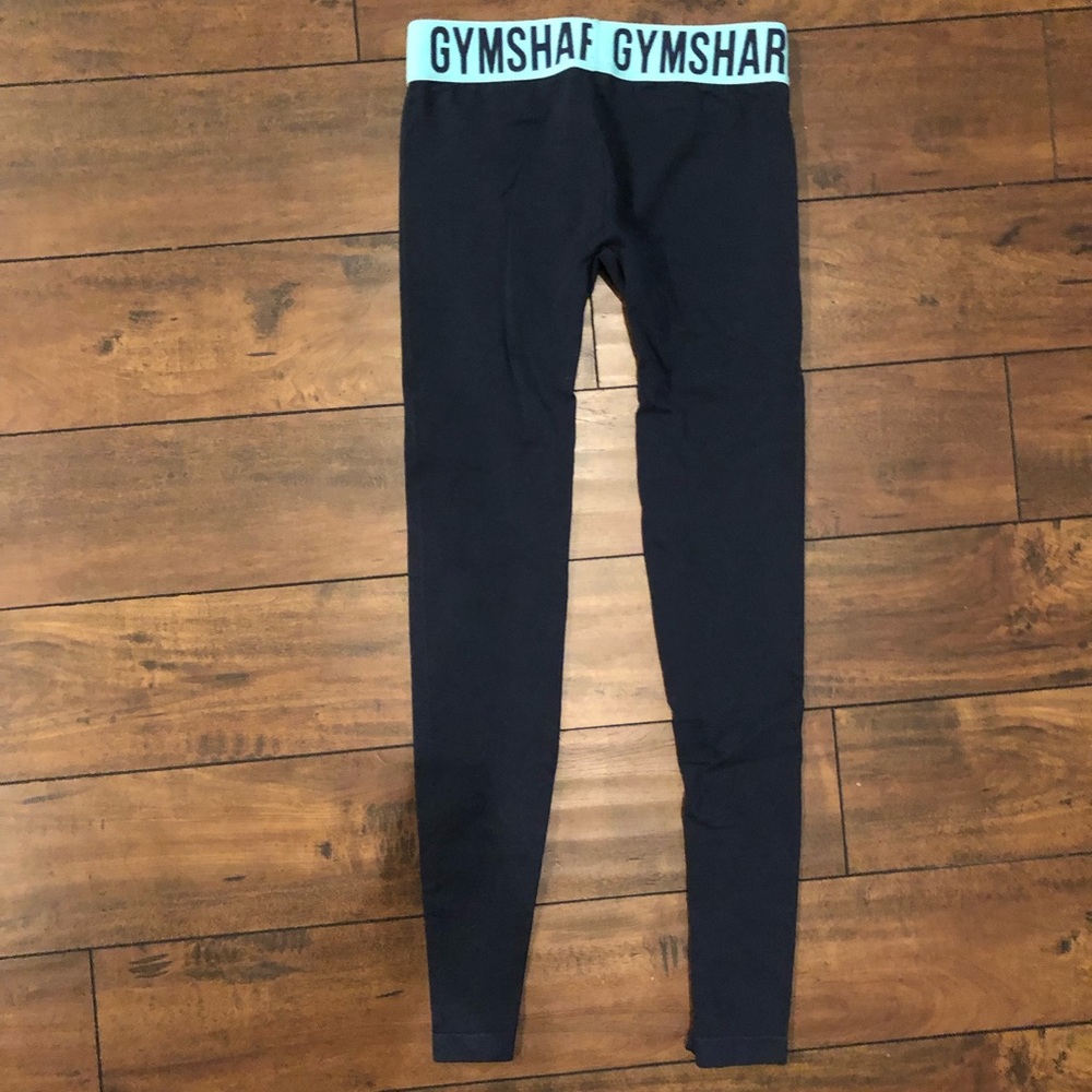 DISCONTND Gymshark Fit Leggings w/ blue band***